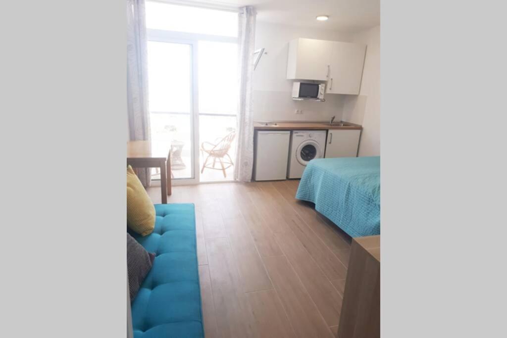 Modern Studio Near Beach. Sea, Pool And Wi-Fi Benalmádena Exterior foto